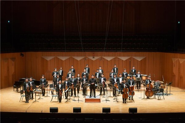 2006년에 창단된 국내 최초의 발달장애인 오케스트라 '하트하트오케스트라'